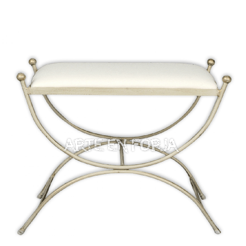 Banqueta de forja modelo SIMPLE BOLAS con asiento desmontable fabricada por ARTE EN FORJA
