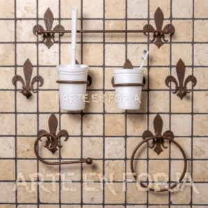 Juego de accesorios de baño flor de lis de hierro forjado negro con recipientes de cerámica blanca para pared.