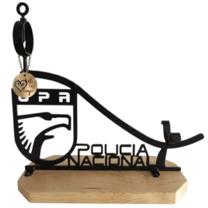 jamonero de hierro con el emblema de la UPR
