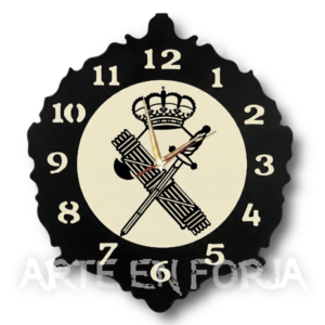 Reloj de pared rústico de forja guardia civil fabricado en hierro negro con el emblema oficial recortado por Arte en Forja.