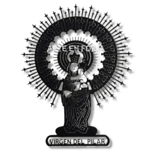 Figura de la virgen del pilar de forja en hierro negro con aureola radiante y pilar grabado para pared y cancela.